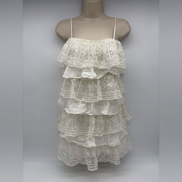 Zara Dresses & Skirts - Zara Ruffled Lace Dress